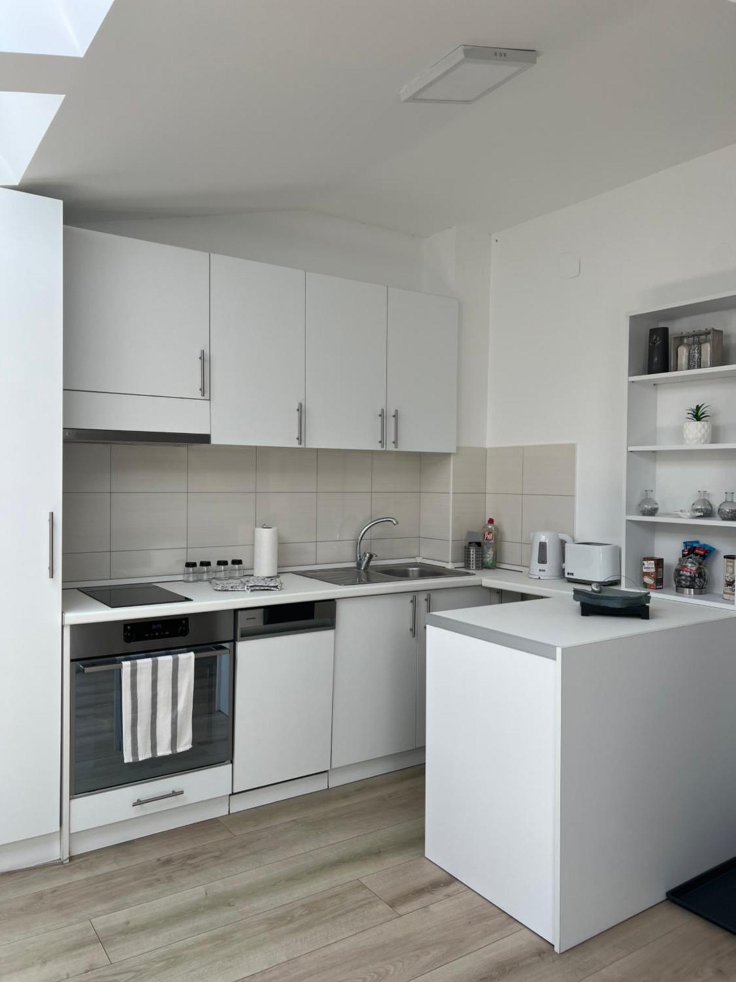 Apartment J.J Pozsarevác Kültér fotó