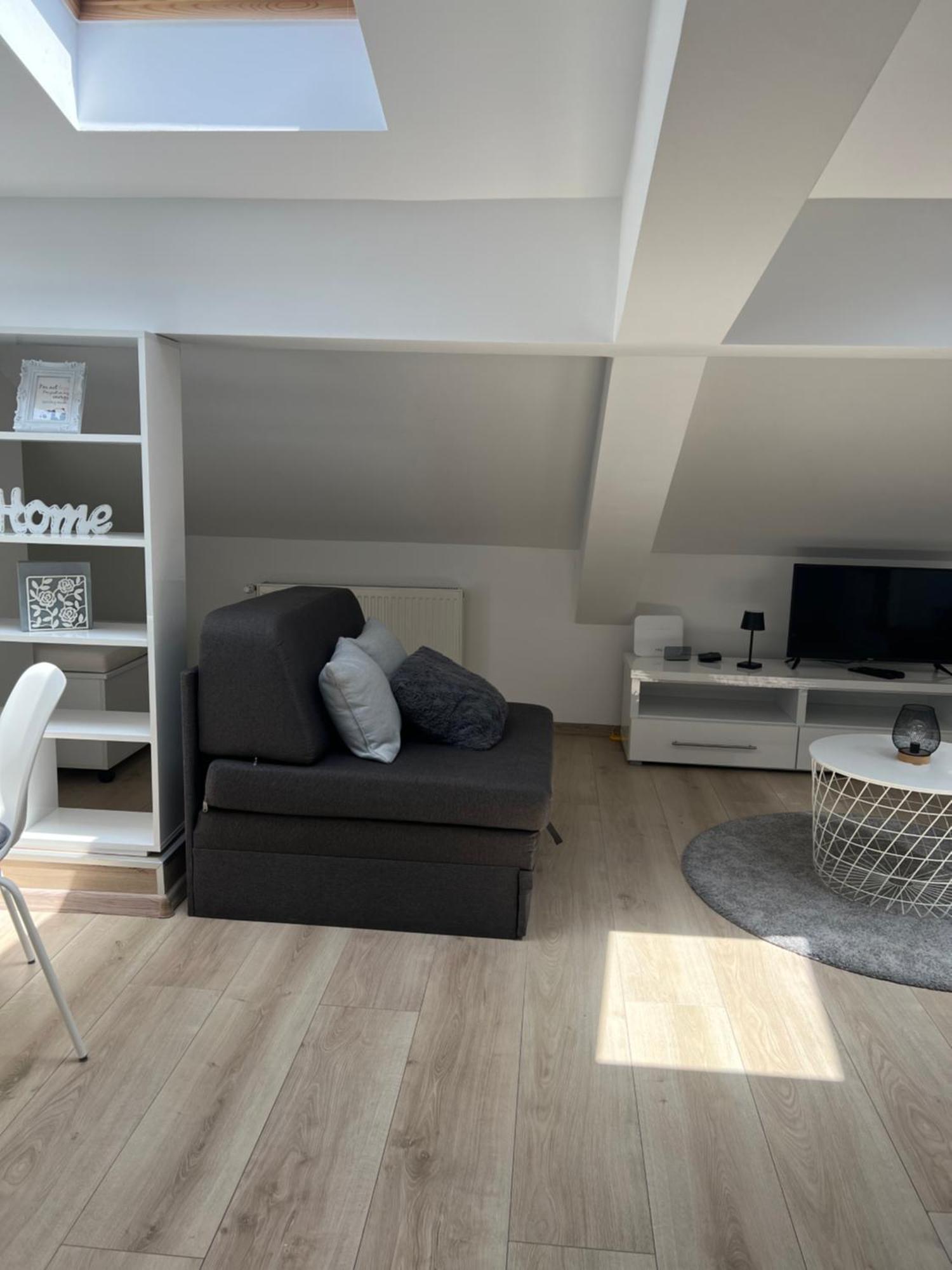 Apartment J.J Pozsarevác Kültér fotó